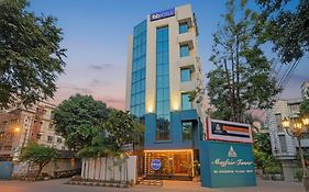 Fabhotel Azure Sky